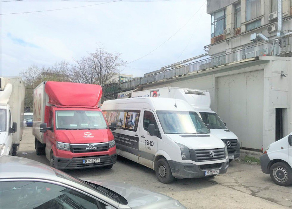 Zona Piata Delfinului 200mp impartit pe Parter 110 mp eta...