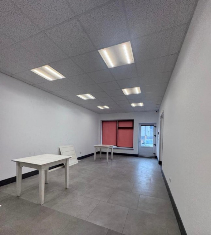 Spatiu comercial Central, Vicovu de Sus (Bivolaria)