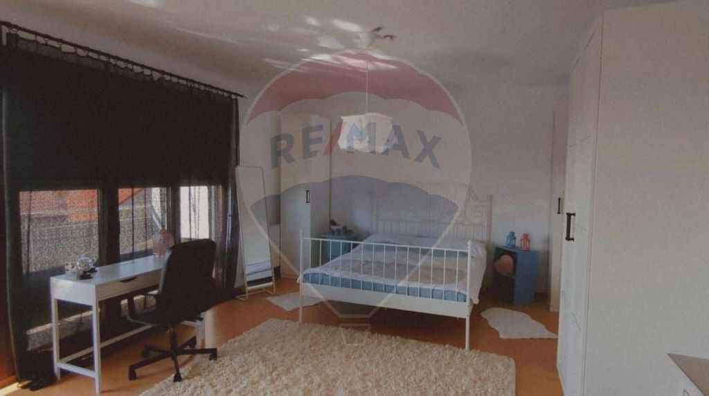 DE VANZARE Garsoniera Pipera bloc boutique ST 58 mp