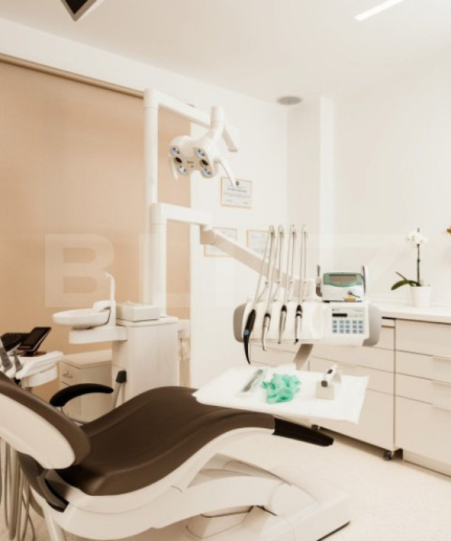 Cabinet stomatologic, 94 mp, ultramodern, la cheie, zona Zor
