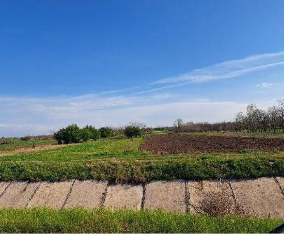 Teren extravilan, loc Obarsia, Jud Olt