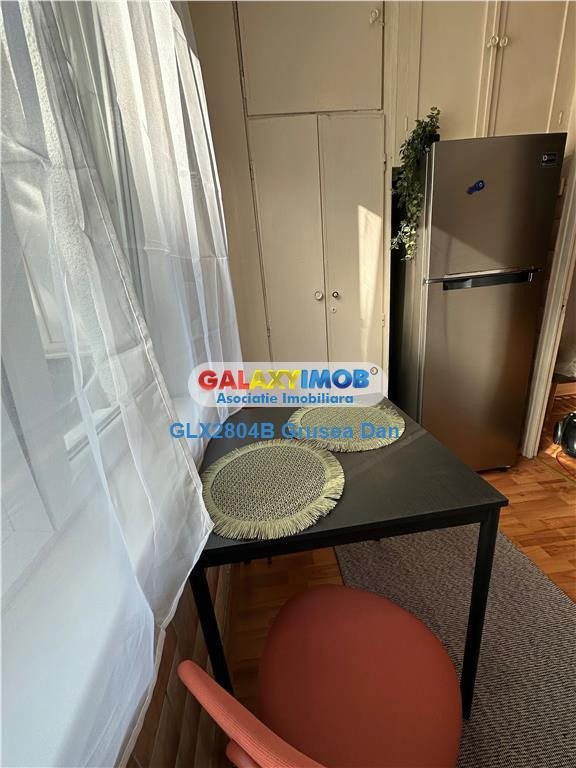 Park lake | garsoniera spatioasa 43mp | 1980 | cada | balco