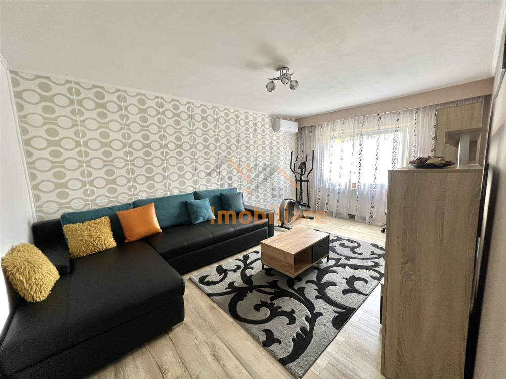 APARTAMENT 3 CAMERE, DECOMANDAT, ROGERIUS