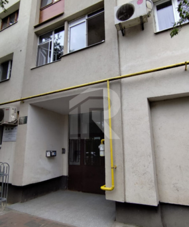 Garsoniera decomandată lângă Auchan Titan