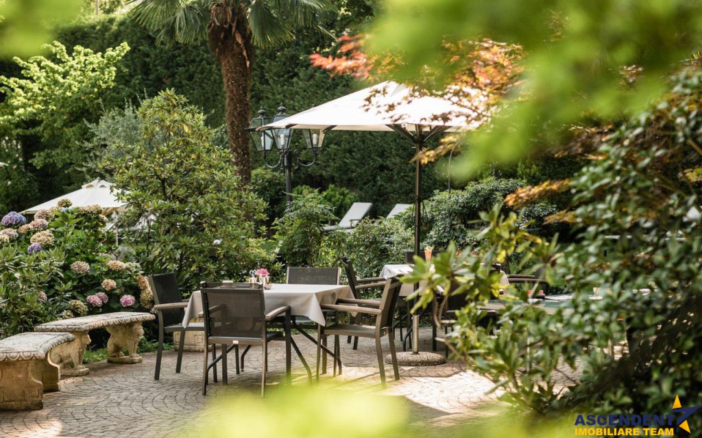 Edificiu investitional Hotel, pe domeniu de 17.000 mp tere