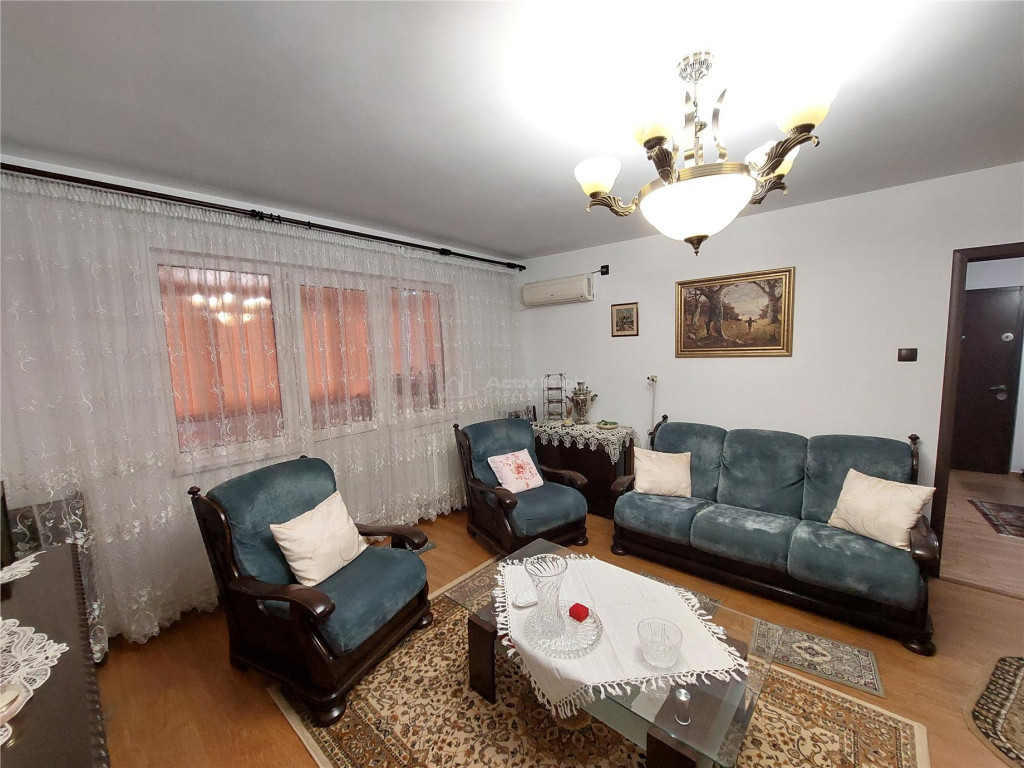 3 camere, 72 mp, ETAJ 1 din 4, Vis a Vis Kaufland UNIRII NOR