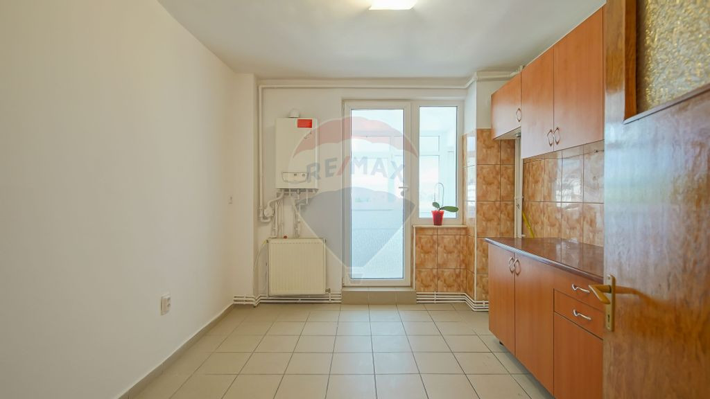 Apartament cu 3 camere de închiriat | Grivitei | Decoman...