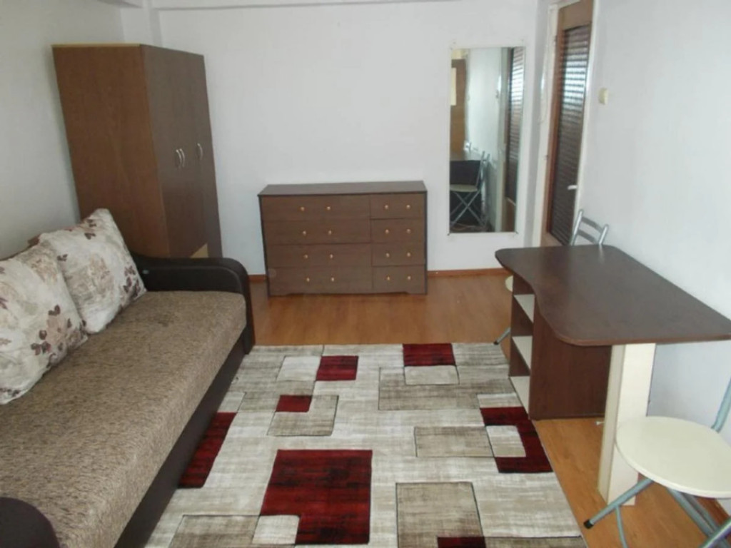 Garsonieră luminoasă și renovată – Etaj 6/7