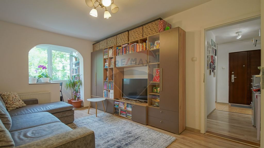 REZERVAT Apartament 3 Camere Decomandat | Etaj Intermedia...