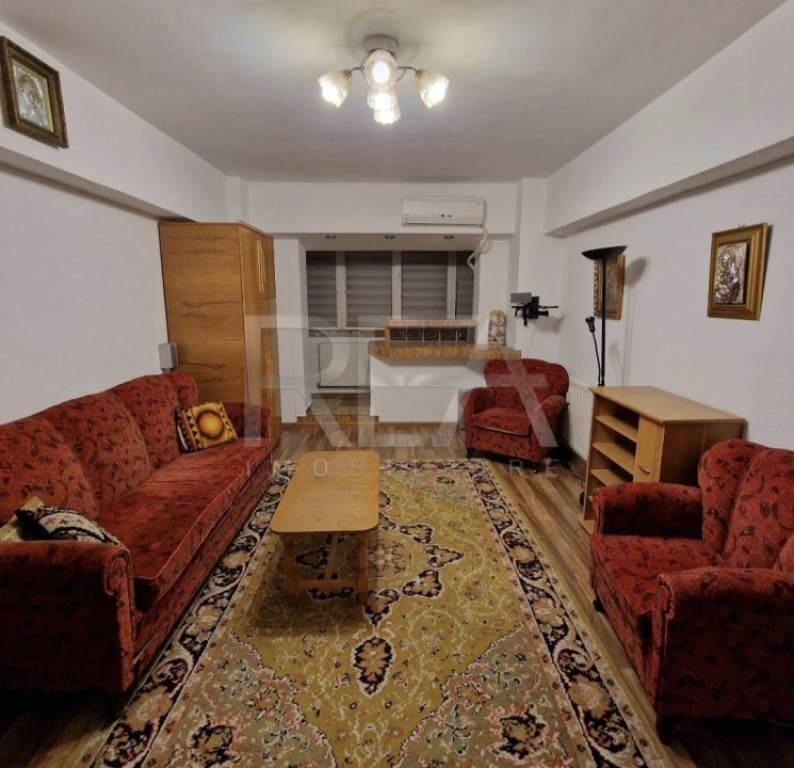 3 camere 5/8, bloc 1982, anvelopat, Nicolae Titulescu.