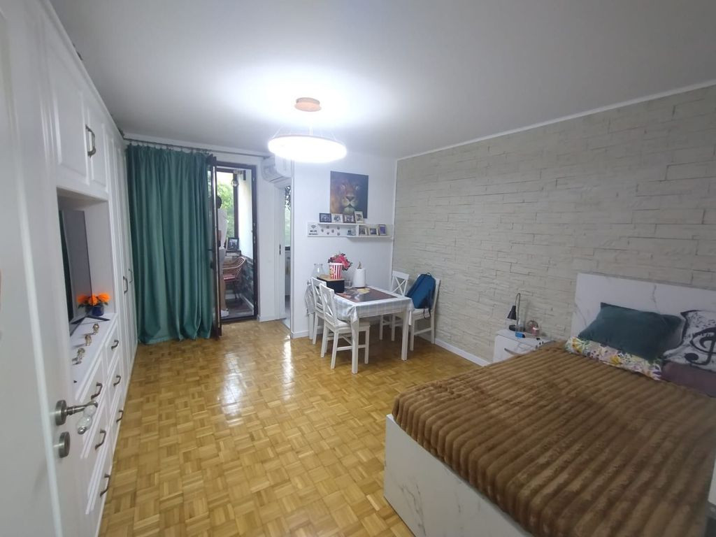 GARSONIERA MODERNA PIATA PROGRESULUI