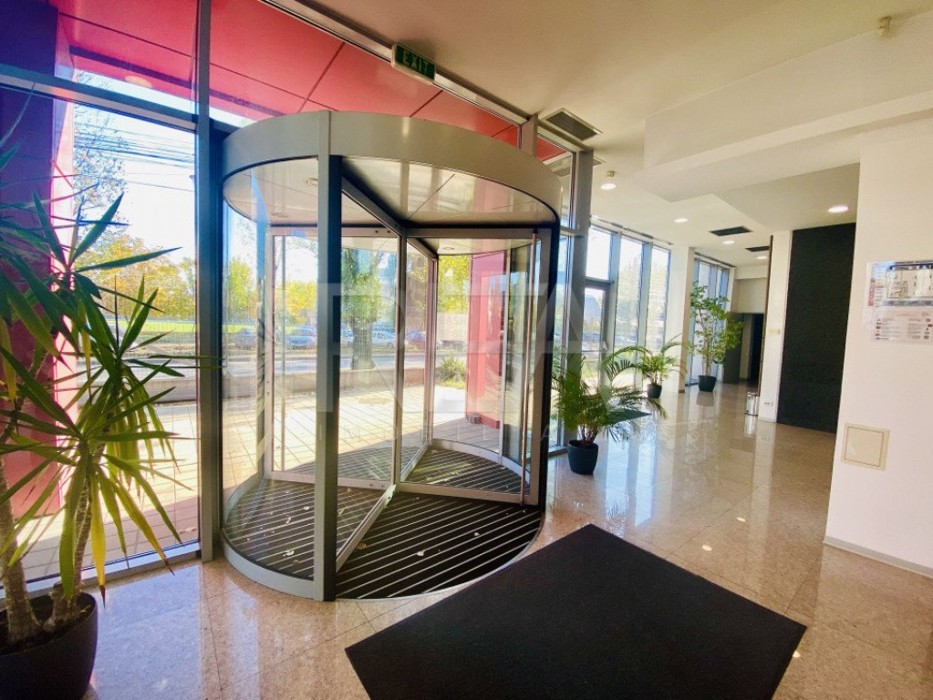 Cladire de birouri P+2 cu Terasa, Depozit, Parcare - Metalur