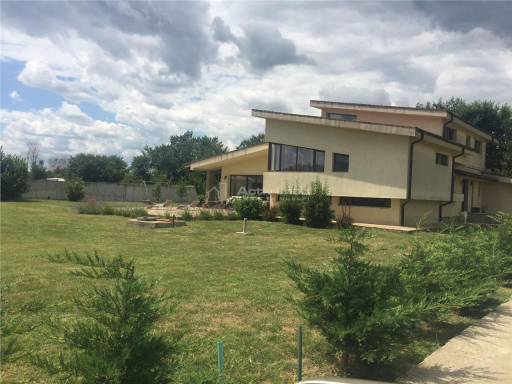 Casa cu piscina - Buftea - 8 camere - 4 bai - 620mp - 2500mp
