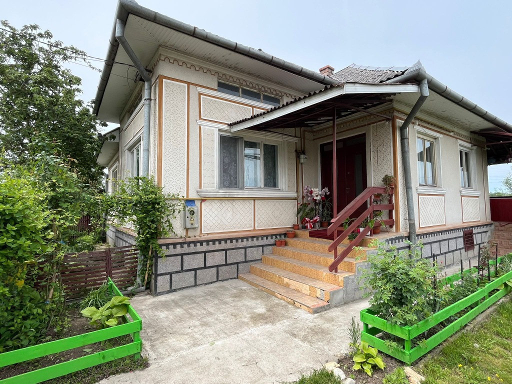 Ulmeni, casa caramida, 15 ari