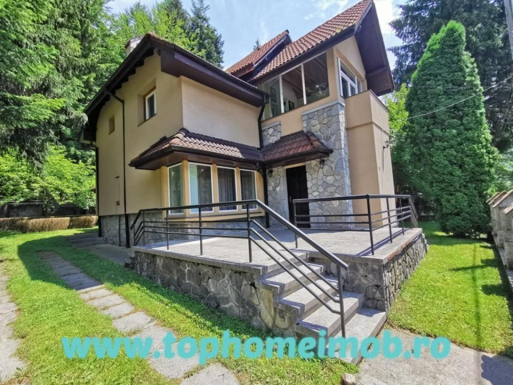 Vila deosebita Sinaia- Cumpatul