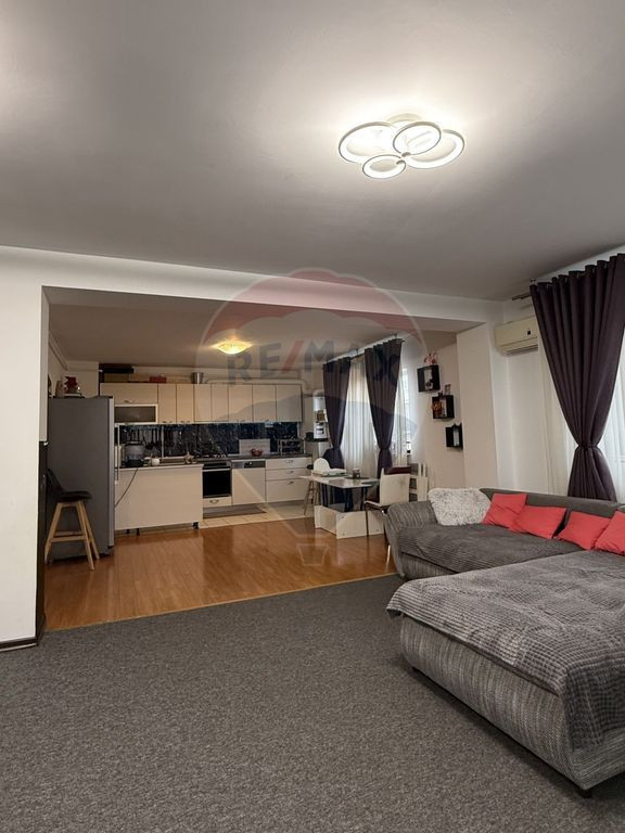 Vanzare apartament 3 camere Militari- Gladiolelor