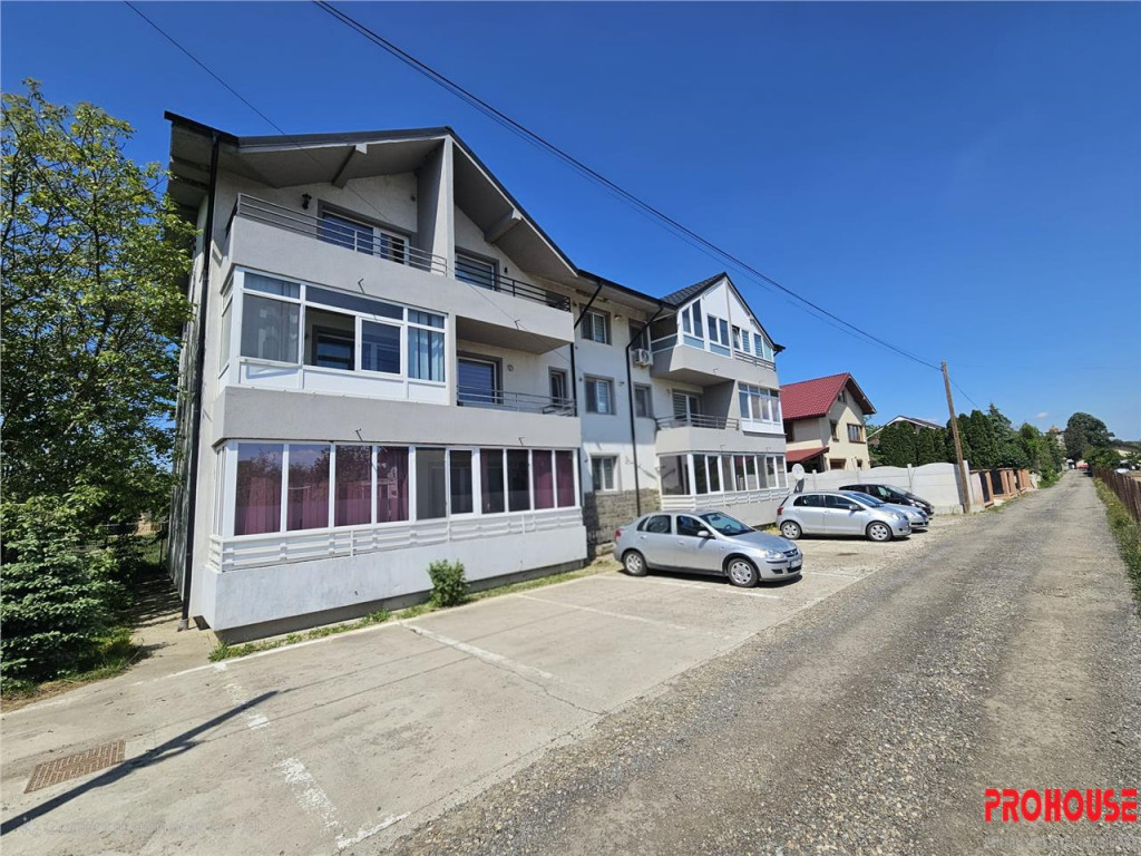 Apartament in bloc nou, mobilat, utilat, cu parcare proprie.