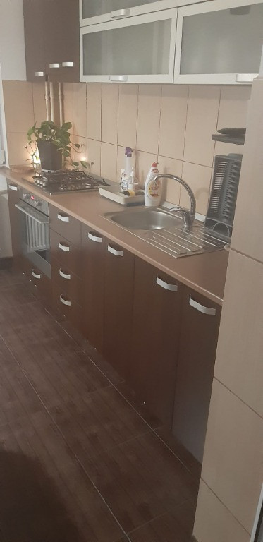 Brancoveanu, Stoian Militaru, Apartament 3 camere.