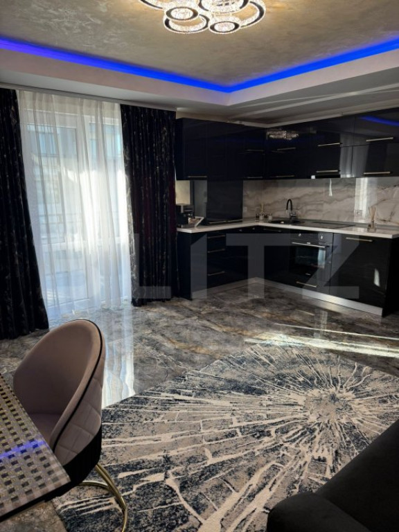 Apartament cu 3 camere, 55 mp, decomandat, etaj 1 + loc de p