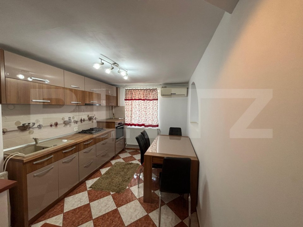 Apartament de inchiriat, cu 2 camere, 64 mp, zona centrala
