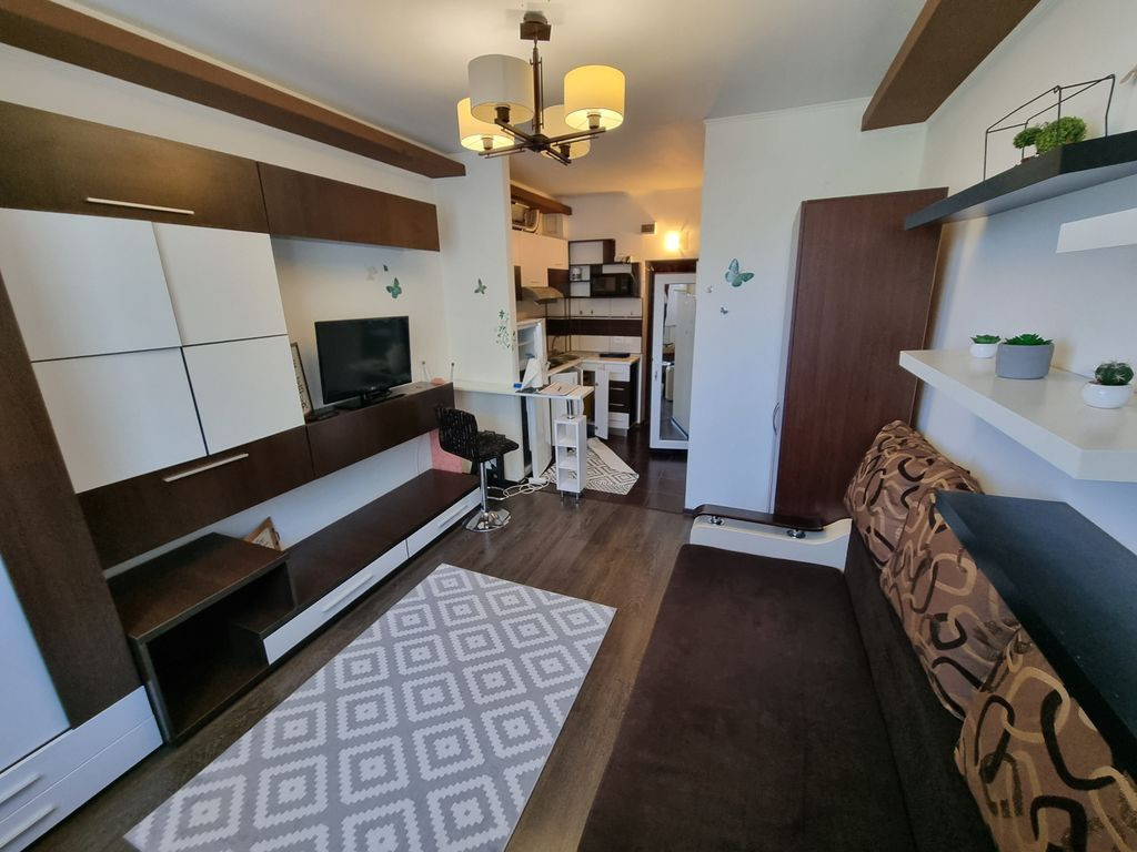 Garsoniera zona Abator