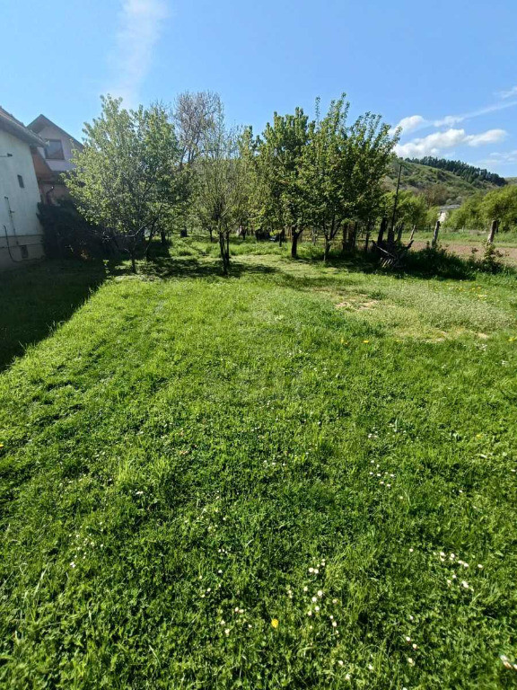 Teren intravilan pentru constructie casa individuala, Lona