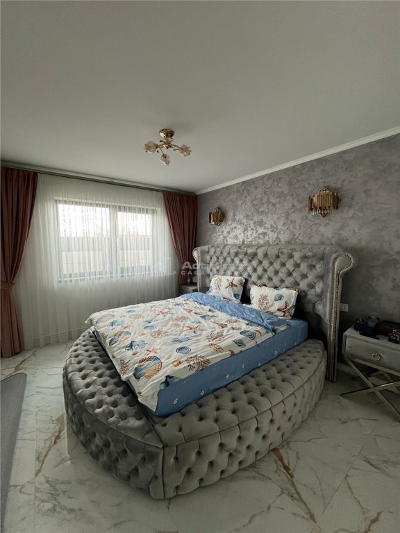 Casa lux Vanatori schimb cu apartament 1/2 cam