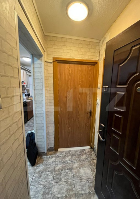 Apartament cu 2 camere, 36.37 mp, parter, mobilat, zona Spit