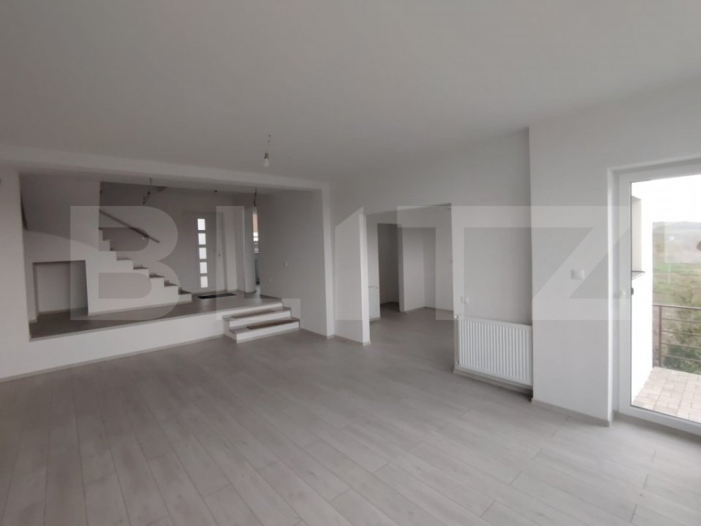 Casa moderna 5 camere Livezeni