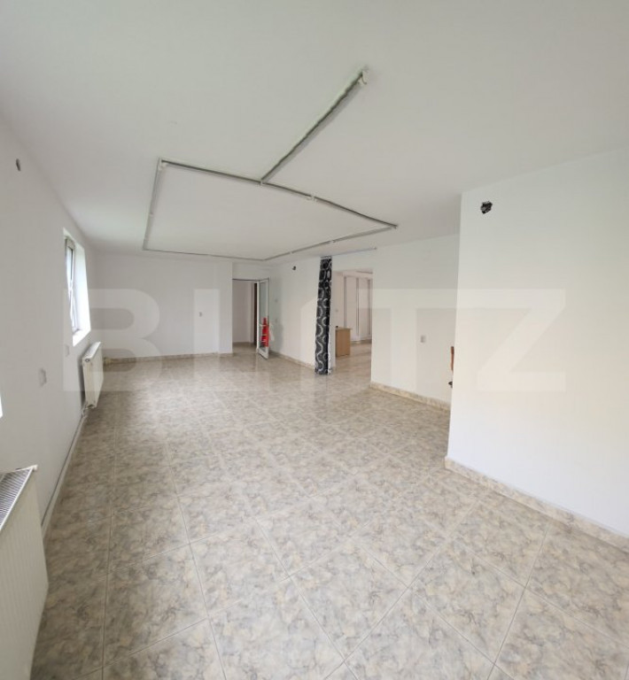 Spatiu comercial de vanzare, 85 mp, zona Decebal