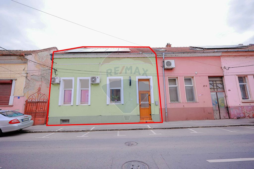 De vânzare clădire cu 7 camere în zona Ultracentrală