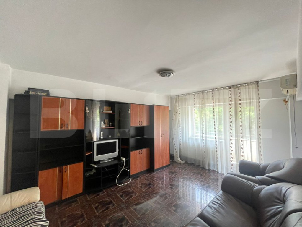 Apartament 3 camere decomandat,77 mp,etaj 1, zona Lapus Arge