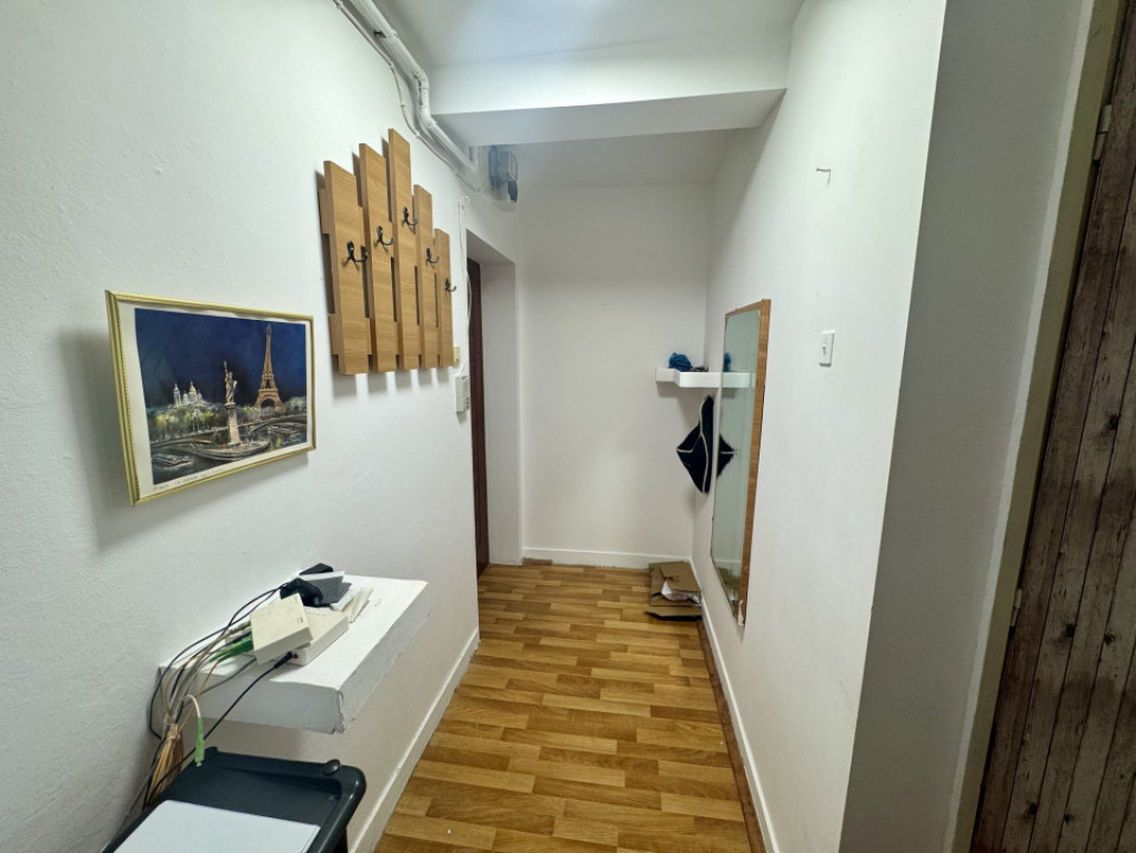 Apartament 3 camere etaj 3