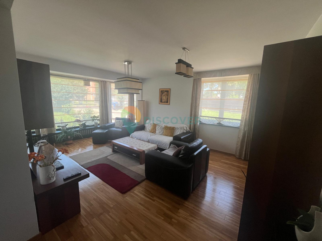 Casa 400 mp de Buhusi, Bacau