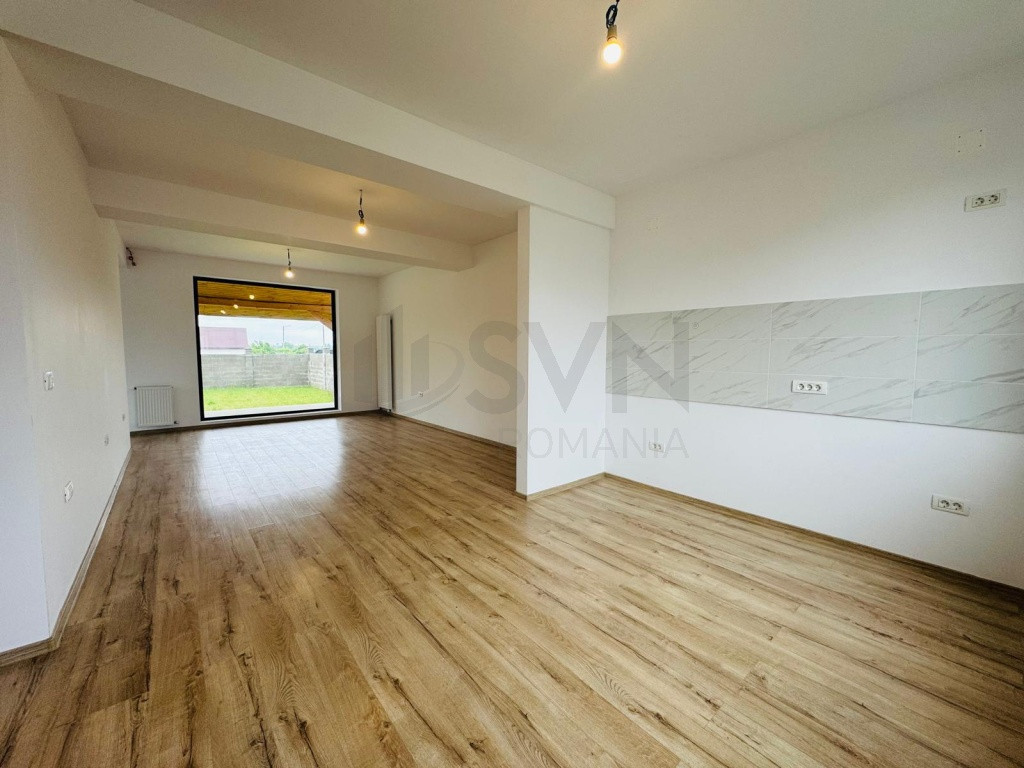 VILA DE 4 CAMERE CENTRAL