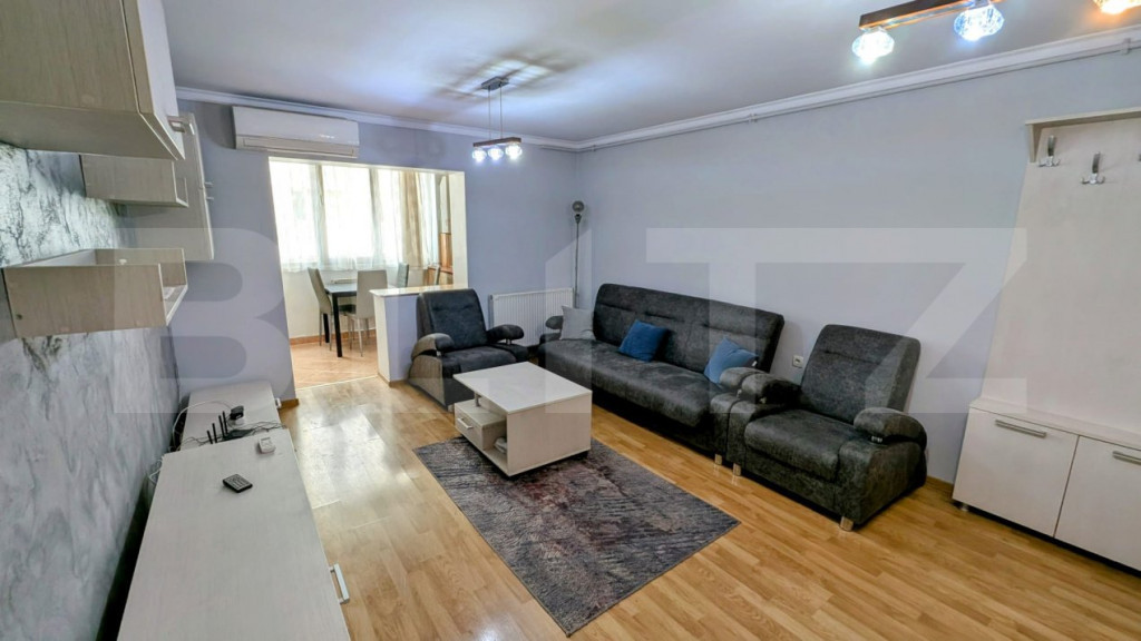 Apartament de vanzare, cu 3 camere, 63 mp, zona cetate.