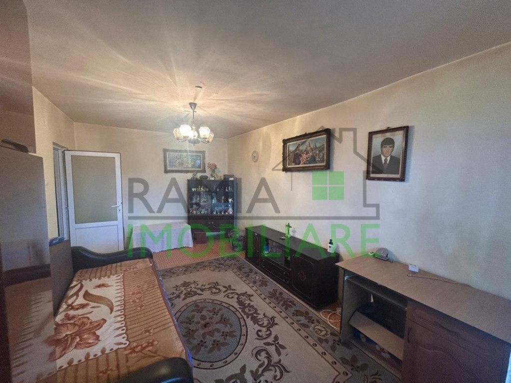 Apartament 3 Camere – Priveliște și Potențial