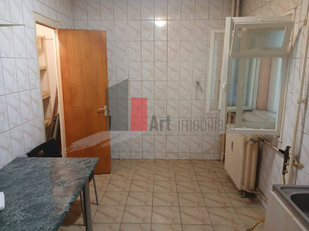 2 Camere Basarabia - Stadionul National