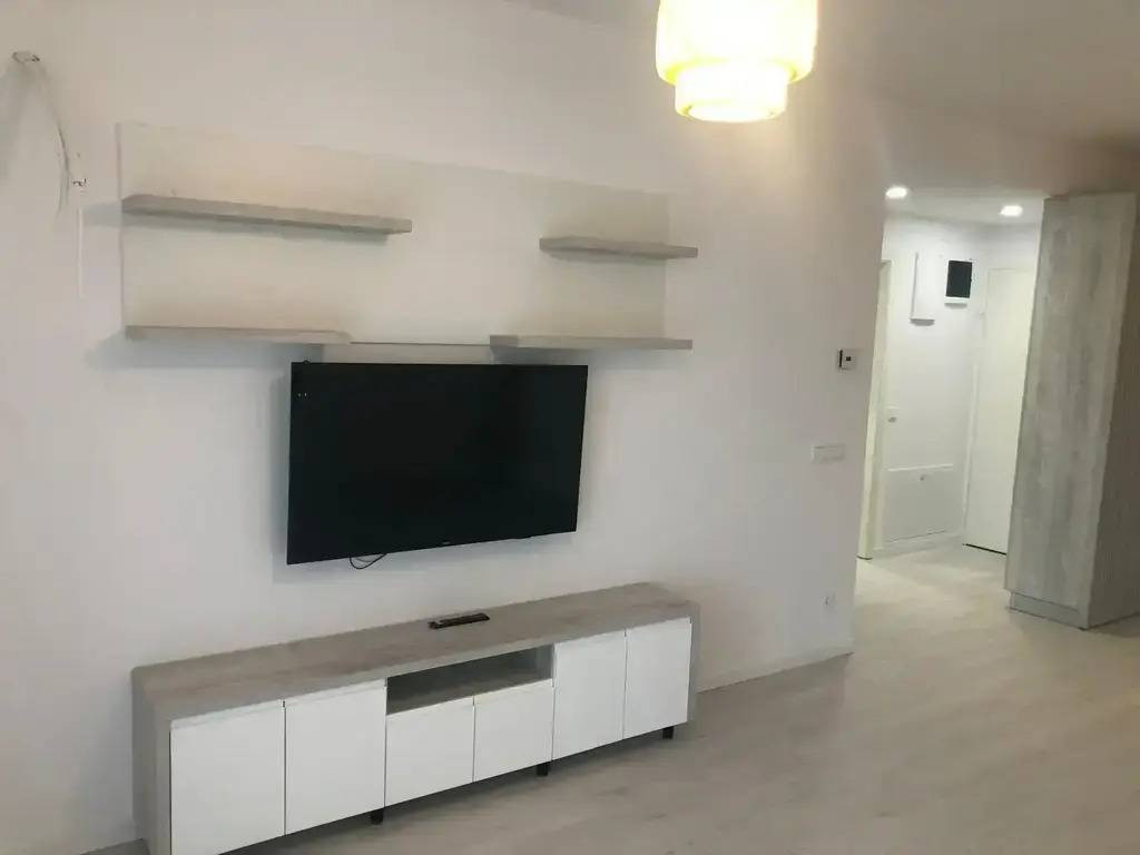 Apartament 2 camere bloc nou mobilat/utilat Lux zona Cole...