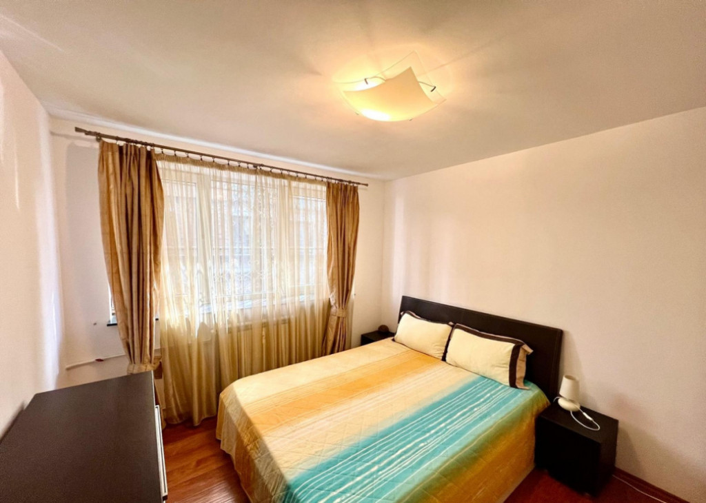 Apartament de 3 camere ( 200 M Metrou )-Timpuri Noi