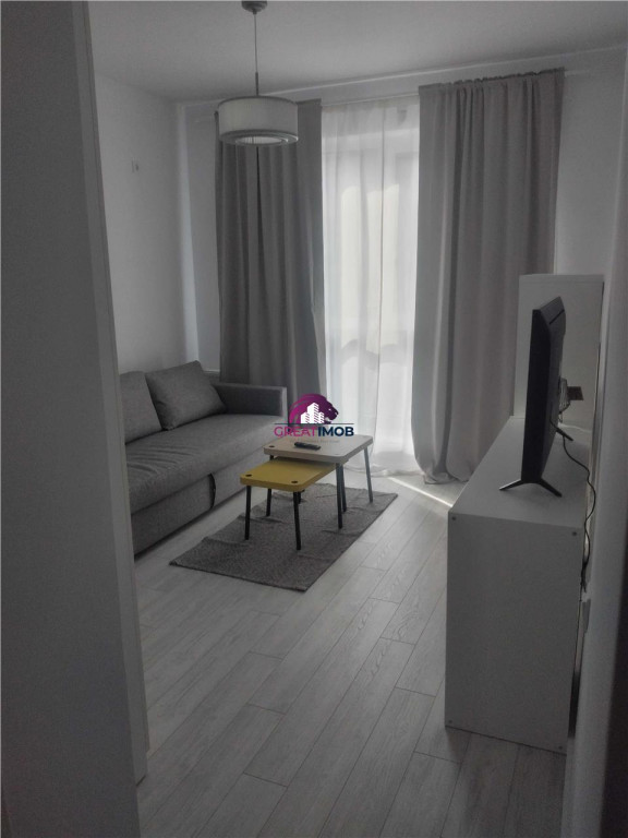 Garsoniera decomandata de inchiriat – Uverturii, Sector...