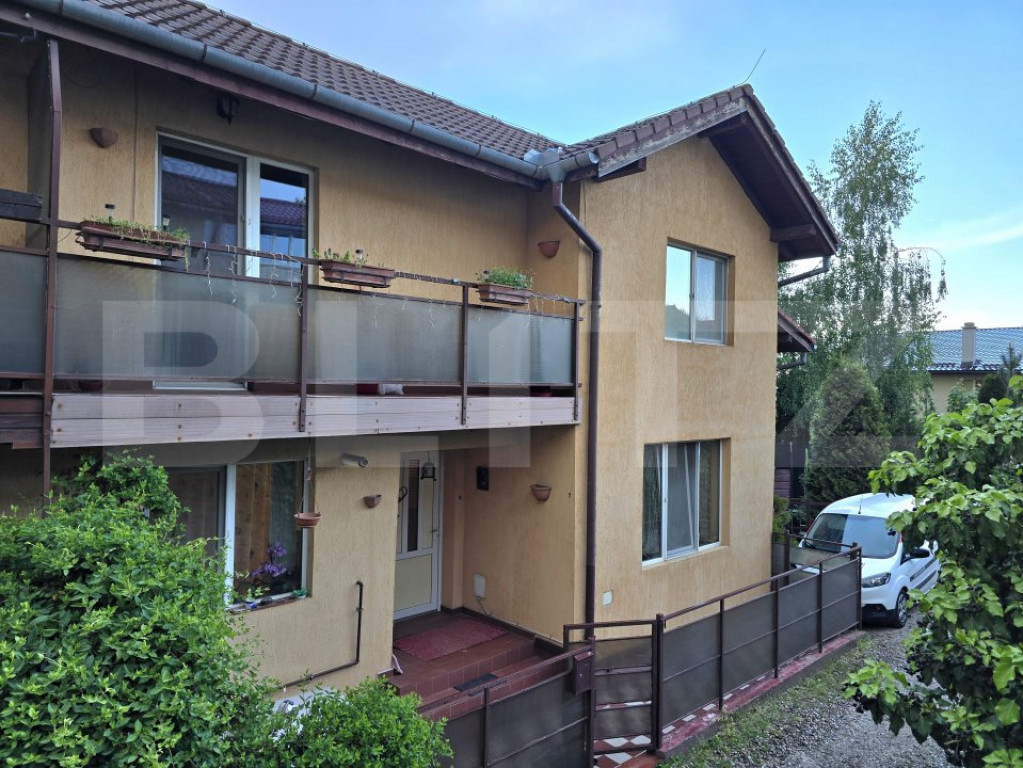 Casă spațioasă cu 6 camere, 180 mp, zonă retrasă și li