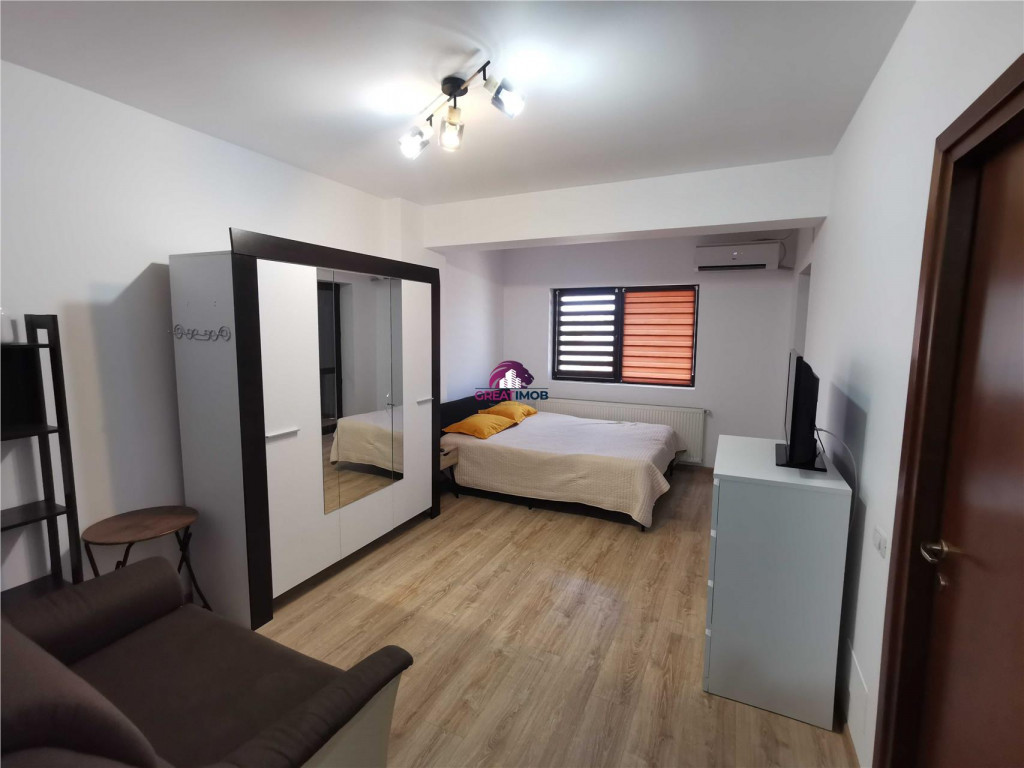 Garsoniera spatioasa de inchiriat Grozavesti Sector 6 (Ionut