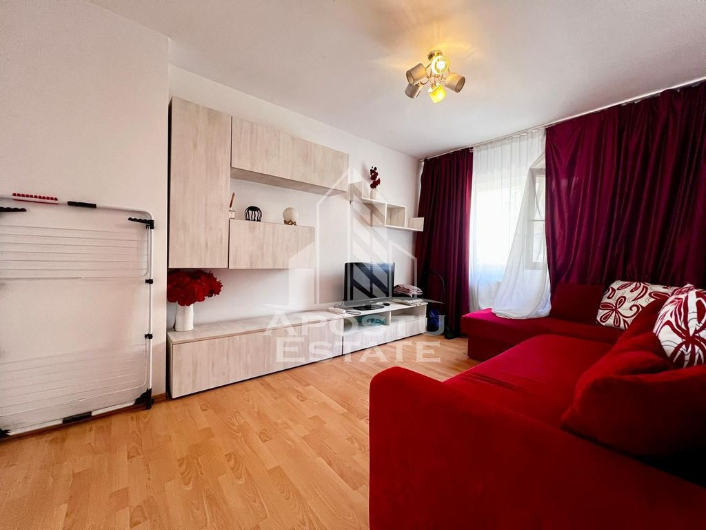 Apartament 3 camere, centrala proprie, zona Soarelui