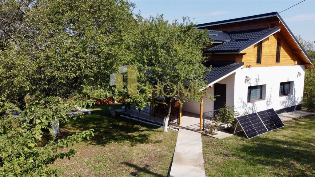 Casa vacanta, 9500 mp teren intravilan, in Valea Calugareas