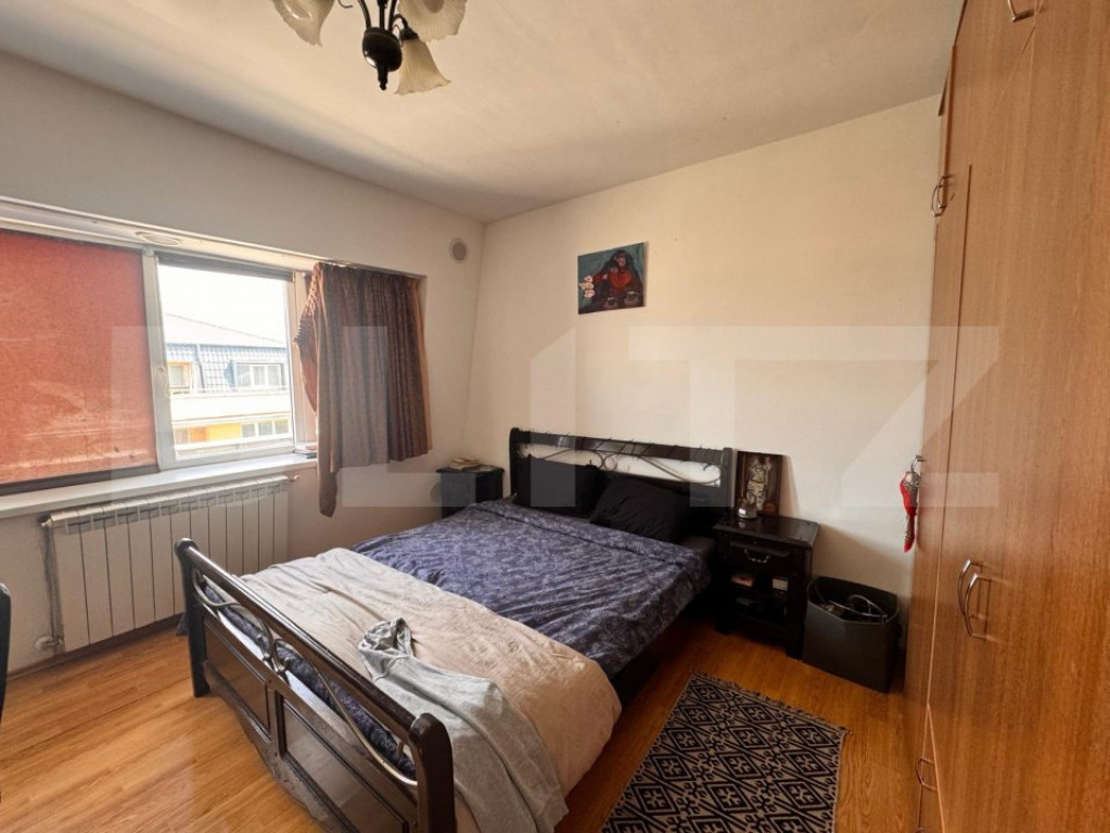 Apartament de vanzare, cu 3 camere, decomandat, 80mp, zona C