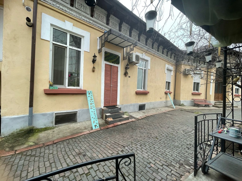 Casa individuala - Strada Maria Rosetti - 4 camere+curte