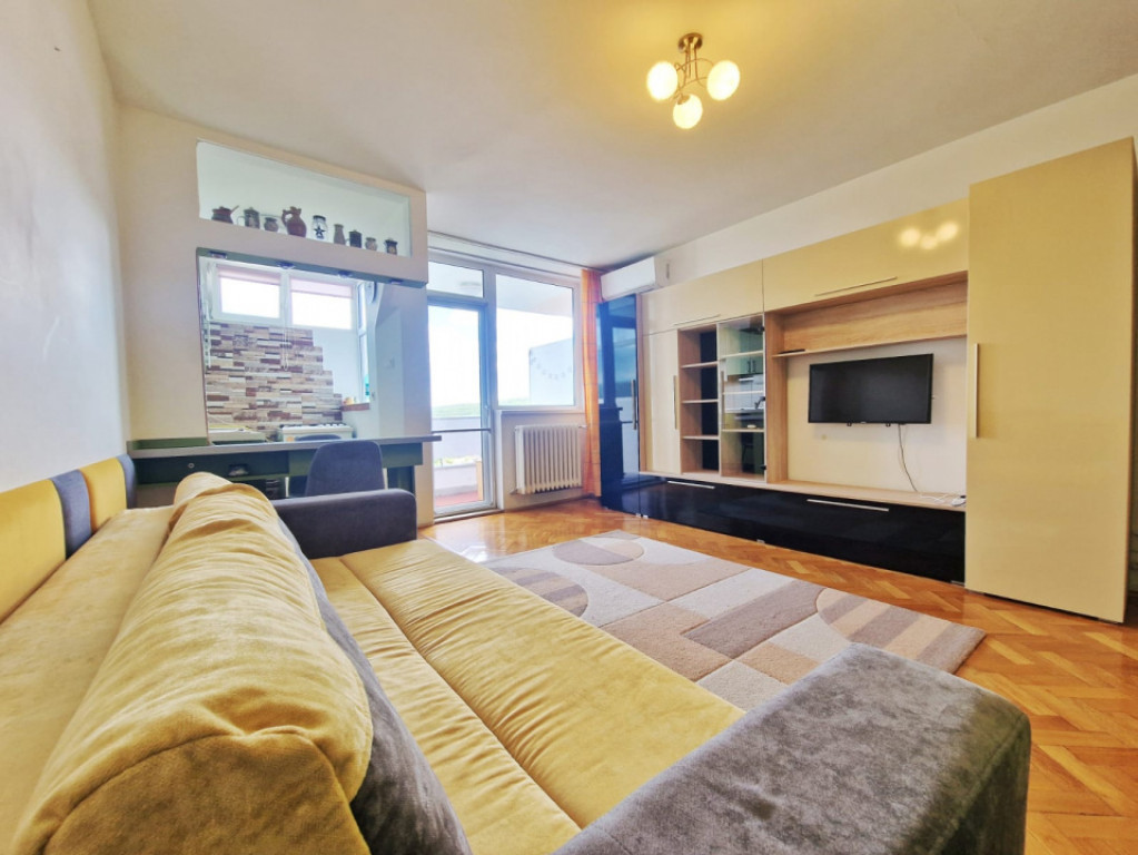 Garsoniera zona Fsega - Iulius Mall, Gheorgheni, AC, masina