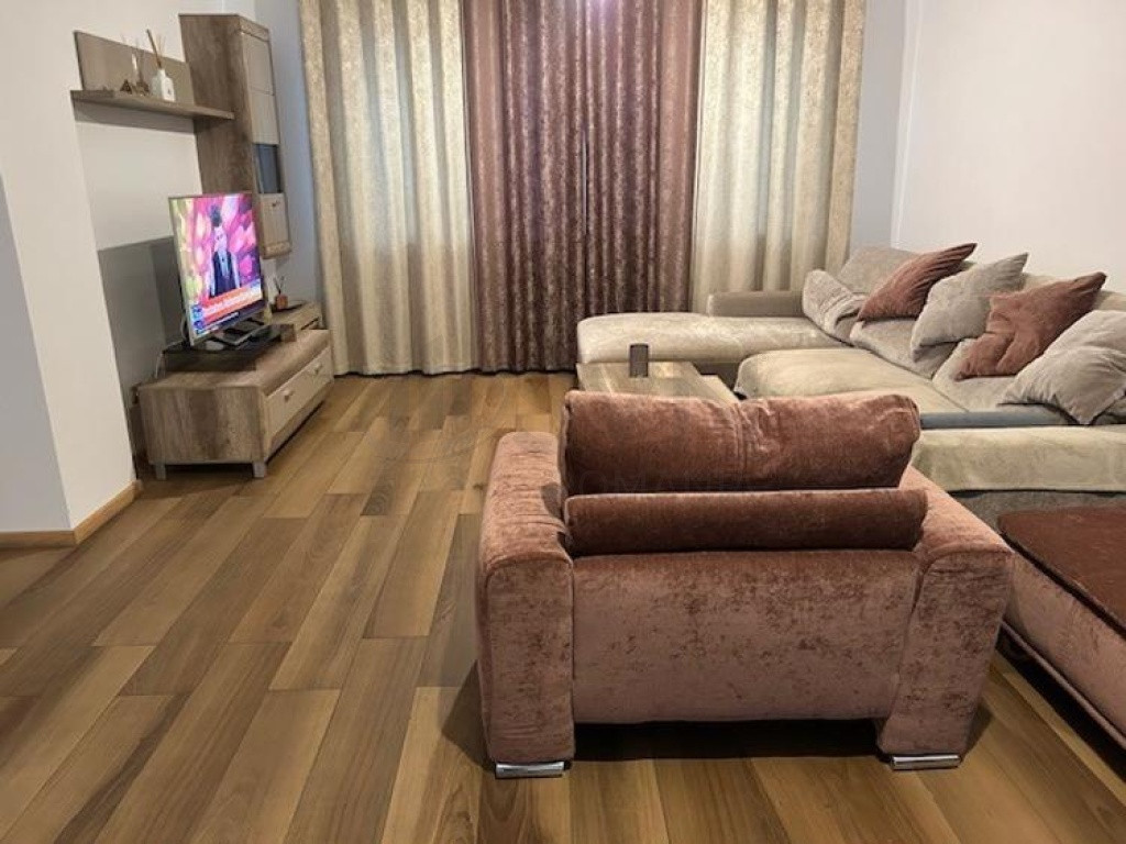 Vila 6 camere zona Baicului - Obor 280 mp