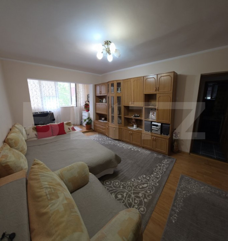 Apartament de vanzare, cu 2 camere, 56 mp, zona Lama